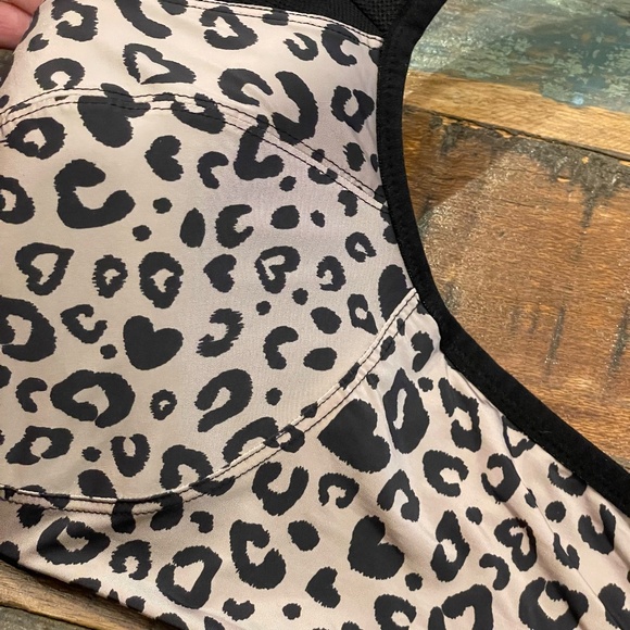 TORRID Mid Impact Leopard Print Underwire Sports Bra NWOT - Picture 11 of 14